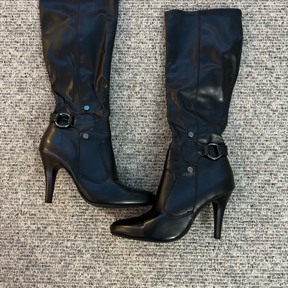 Dana Buchman boots
